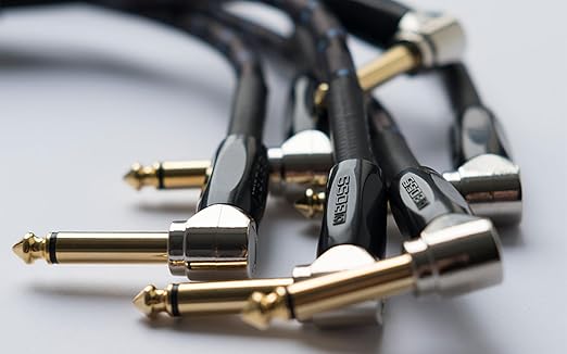 BOSS 10-foot (3m) Instrument Cable, Straight/Angle ¼" jack (BIC-10A)