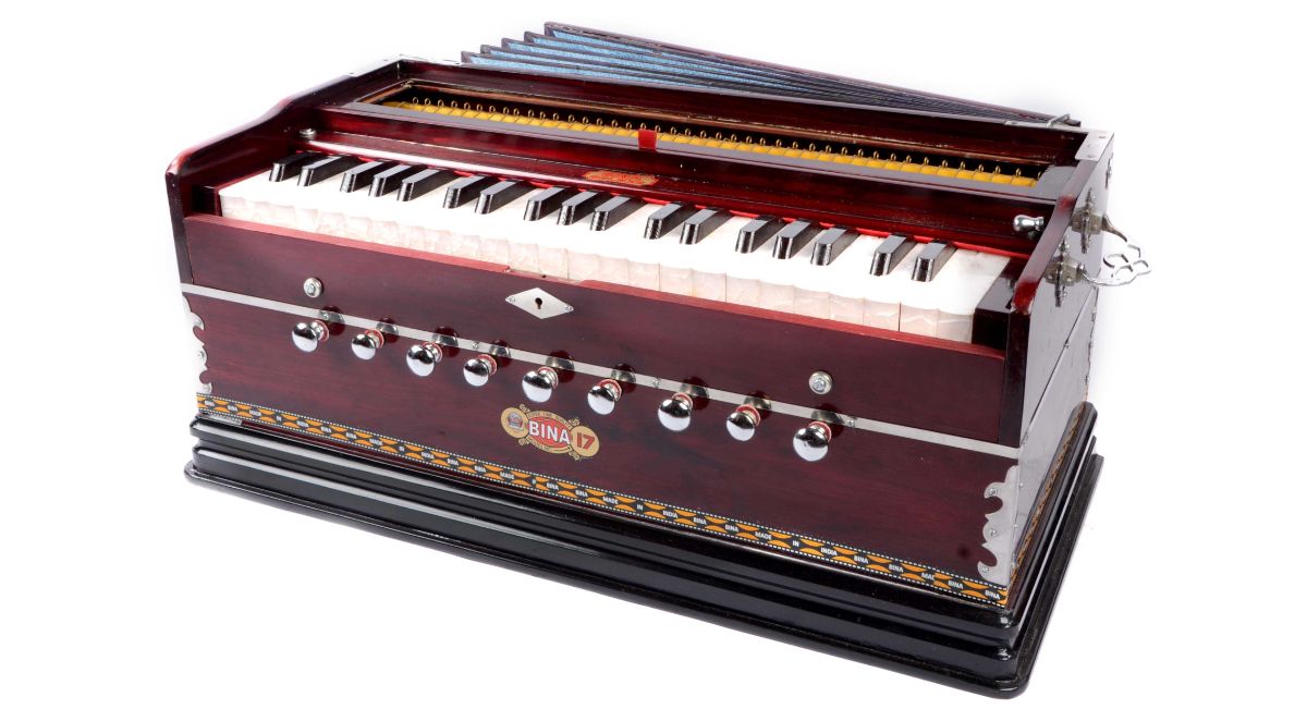Standard Harmonium No. 17 STD