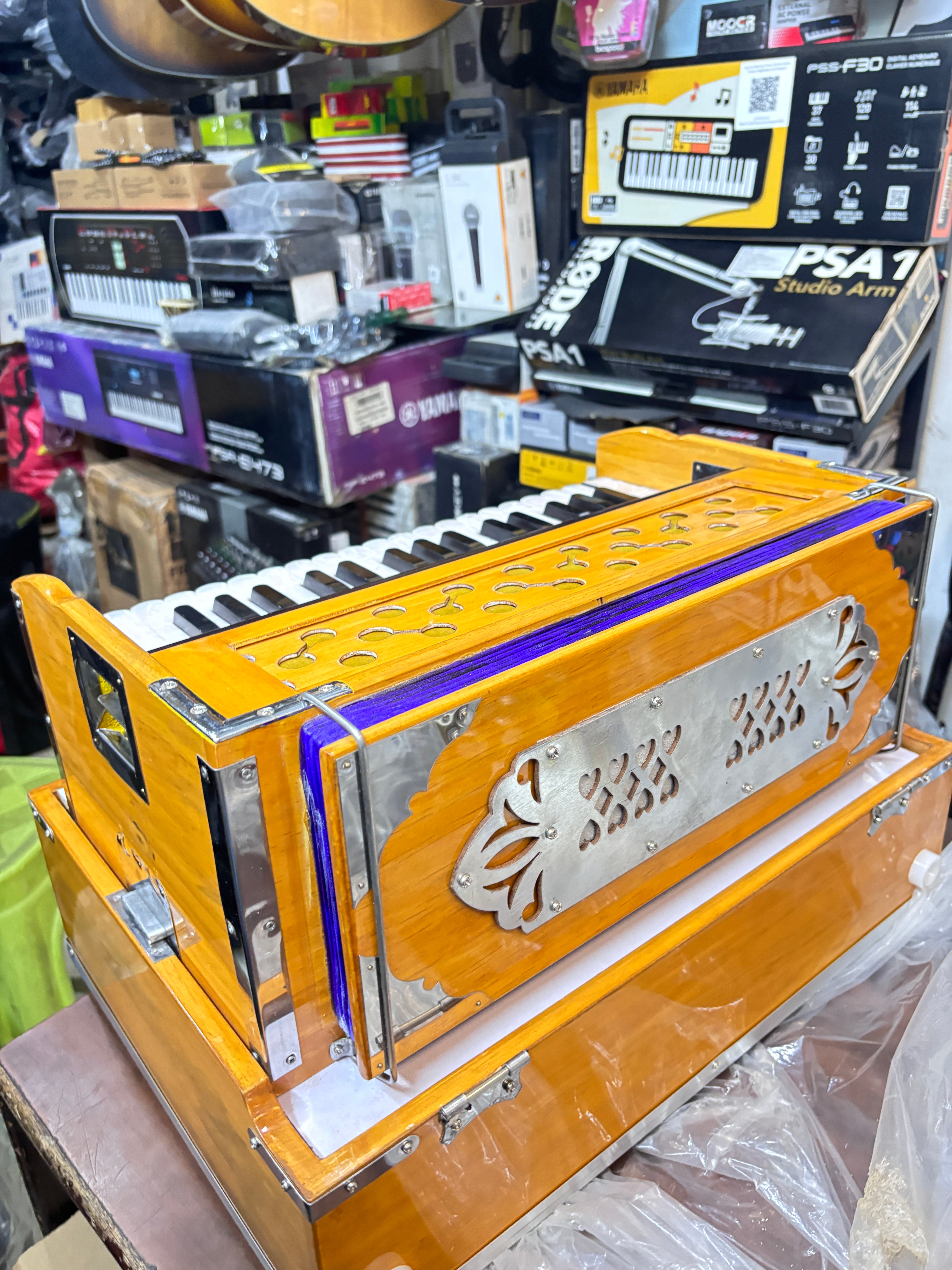Harmonium 2.5 octave folding portable