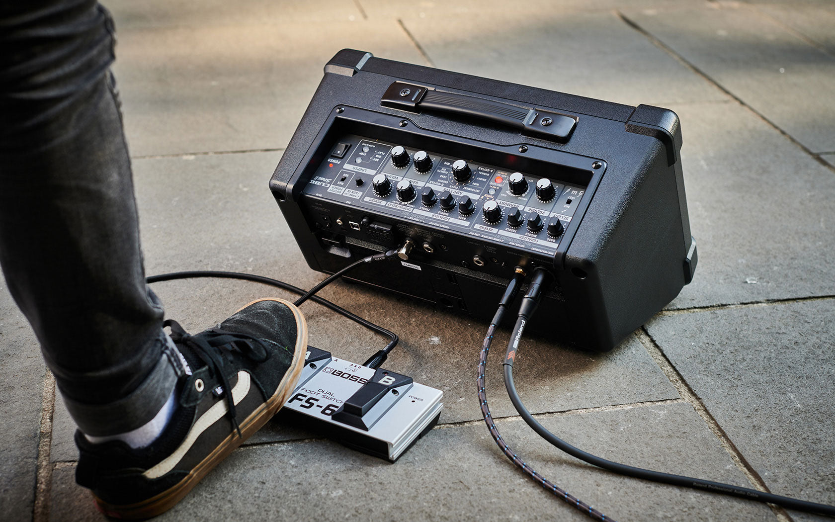 Boss CUBE Street 2-2x6.5" 10-watt Battery Powered Combo Amp
