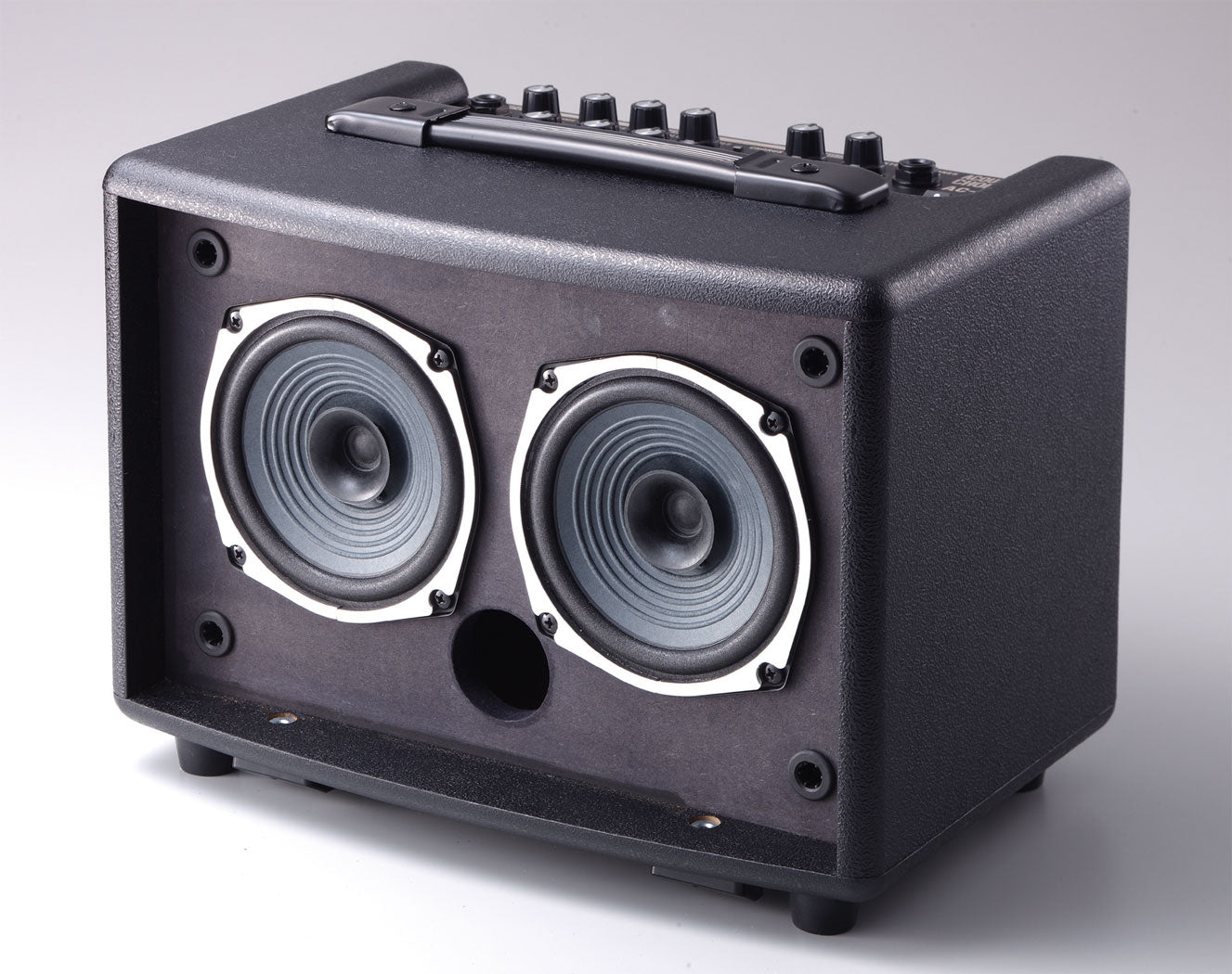 Roland AC-33 RW 30-Watt Battery Powered Black Portable Acoustic Amp